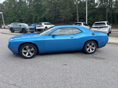 Used 2018 Dodge Challenger SXT w/ Blacktop Package RWD image 35