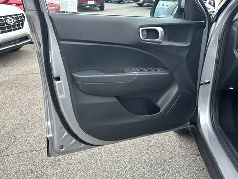 New 2025 Hyundai Venue SEL image 10