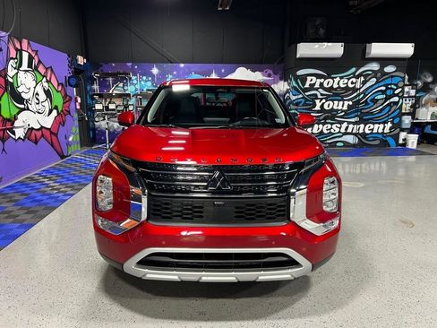 Used 2023 Mitsubishi Outlander SE image 9