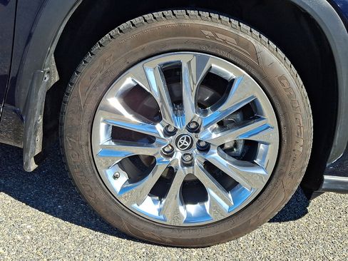 Used 2021 Toyota Highlander Limited image 8