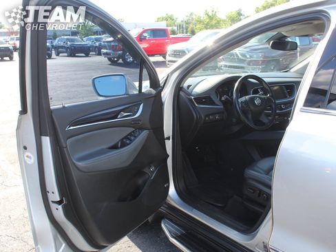 Used 2018 Buick Enclave Premium w/ Experience Buick Package AWD/4WD image 10