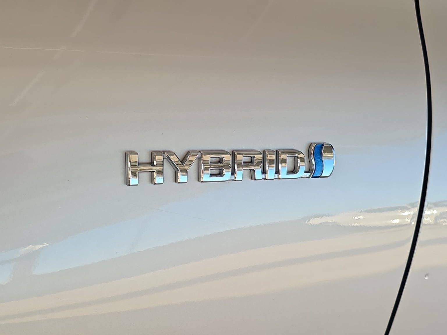 Used 2021 Toyota Venza LE AWD/4WD image 3