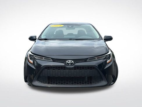Used 2021 Toyota Corolla LE FWD image 2
