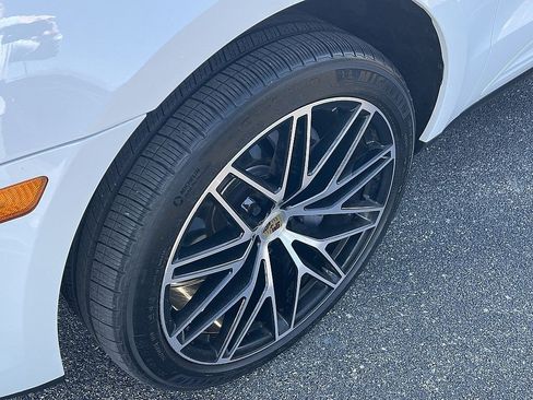 Used 2022 Porsche Macan image 9