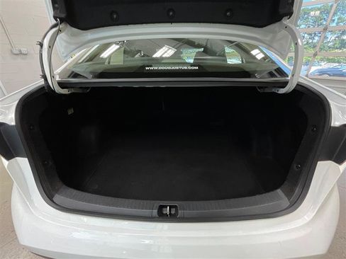 Used 2021 Toyota Corolla LE FWD image 24