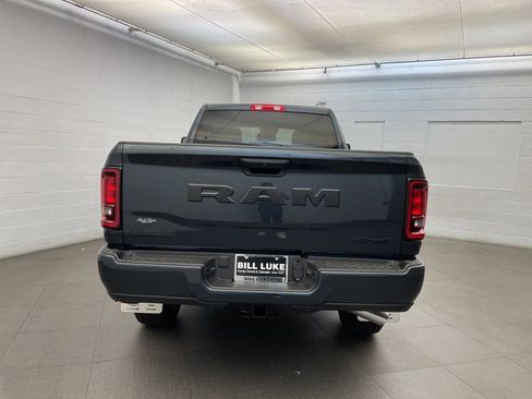 New 2026 RAM 2500 Big Horn AWD/4WD image 4
