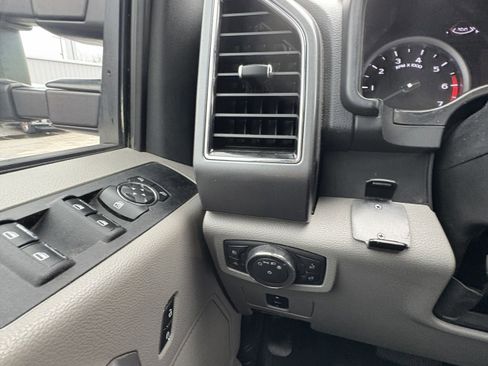 Used 2020 Ford F250 XLT w/ XLT Value Package image 11