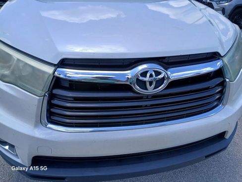 Used 2016 Toyota Highlander Limited FWD image 25