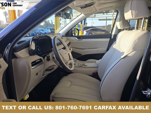 Used 2025 Hyundai Palisade Calligraphy AWD/4WD image 3