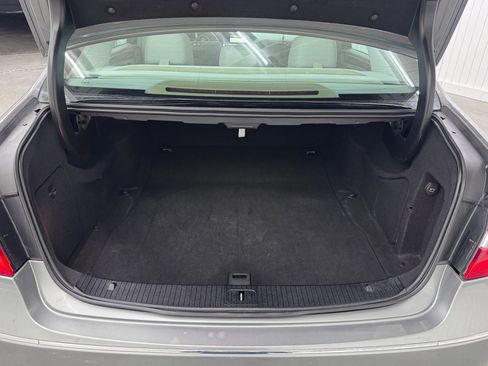 Used 2010 Mercedes-Benz E 350 E 350 Sedan 4D image 13