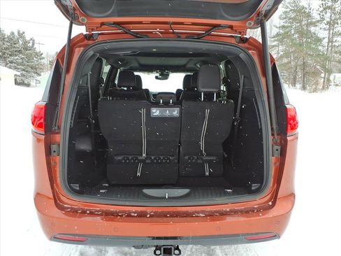 Used 2018 Chrysler Pacifica Touring-L Plus image 12