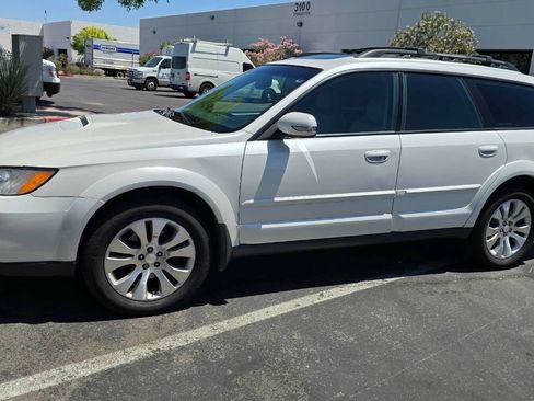 Used 2008 Subaru Outback 2.5XT Limited AWD/4WD image 3