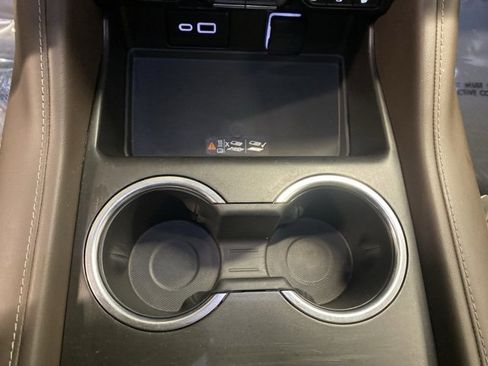 Certified 2024 GMC Yukon XL SLT image 27