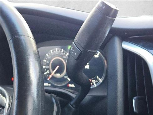 Used 2020 Cadillac Escalade 2WD image 12