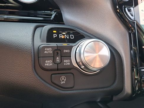 New 2026 RAM 1500 Laramie AWD/4WD image 14