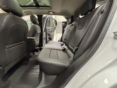 Used 2022 Buick Encore GX Essence w/ Experience Buick Package image 52