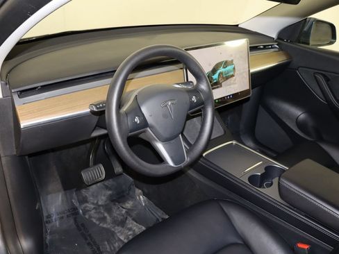 Used 2022 Tesla Model Y Long Range AWD/4WD image 22