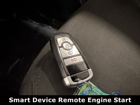 Used 2020 Ford Explorer XLT image 11