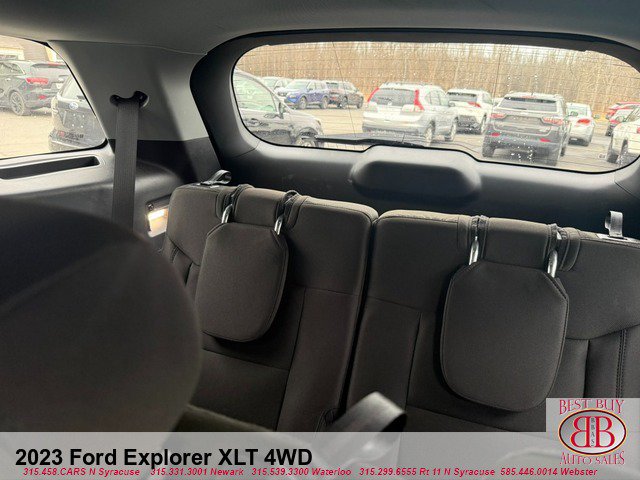 Used 2023 Ford Explorer XLT AWD/4WD image 23
