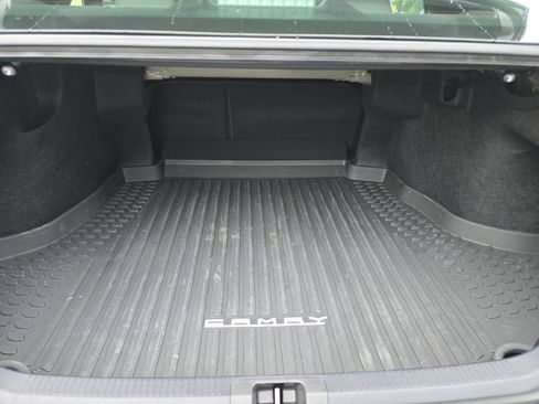 Used 2025 Toyota Camry SE image 18