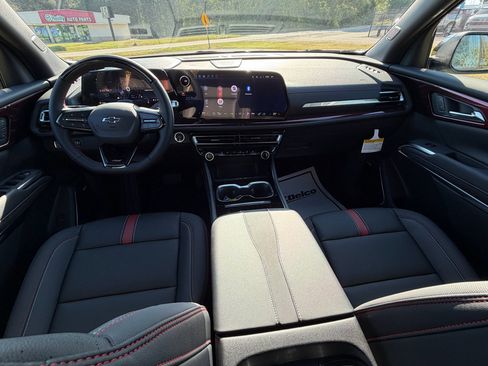 New 2026 Chevrolet Traverse RS FWD image 3
