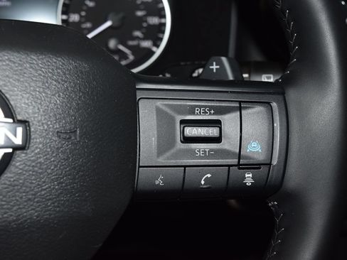 Certified 2026 Nissan Rogue SV AWD/4WD image 8