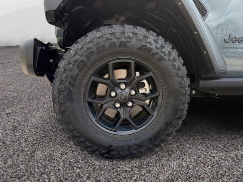 Used 2024 Jeep Wrangler Willys image 14