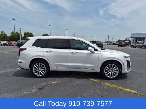 Used 2020 Cadillac XT6 Premium Luxury AWD/4WD image 2