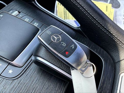 Used 2022 Mercedes-Benz GLE 350 GLE 350 w/ Premium Package image 11