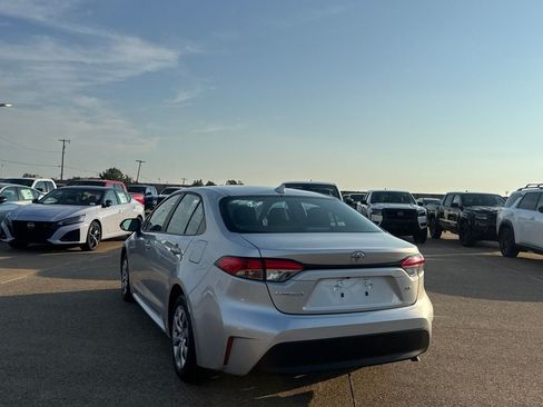 Used 2025 Toyota Corolla LE FWD image 15