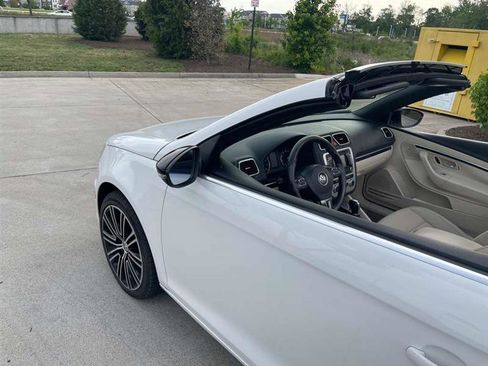 Used 2014 Volkswagen Eos FWD image 78