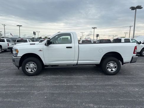 Used 2024 RAM 3500 Tradesman w/ Chrome Appearance Group AWD/4WD image 4