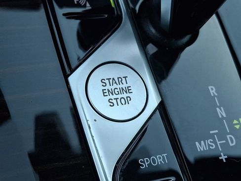 Used 2021 BMW X5 xDrive40i w/ Convenience Package image 18