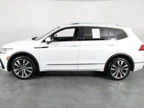 Used 2022 Volkswagen Tiguan SEL R-Line AWD/4WD image 12