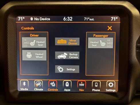 Used 2022 Jeep Wrangler Unlimited Sahara w/ Cold Weather Group AWD/4WD image 16