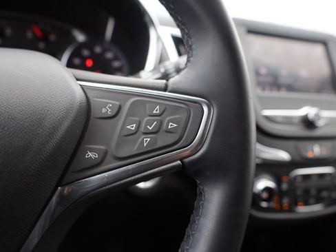 Used 2023 Chevrolet Equinox LT image 27