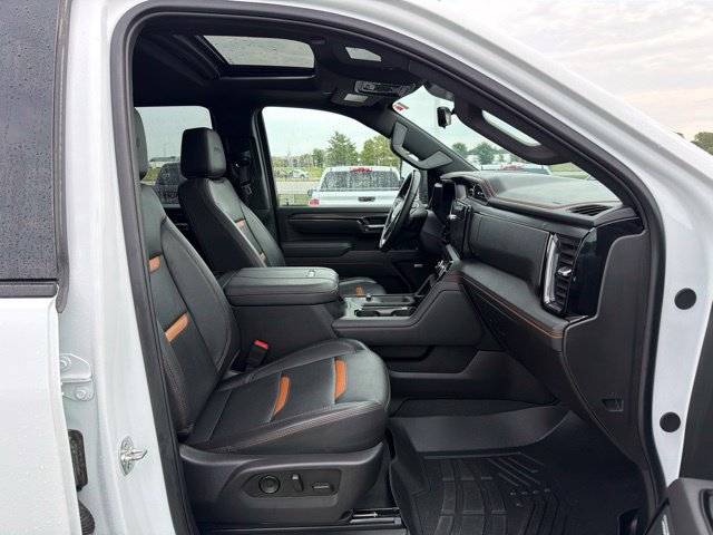 Used 2025 GMC Sierra 2500 AT4 w/ AT4 Premium Plus Package AWD/4WD image 11