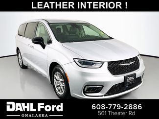 Used 2024 Chrysler Pacifica Touring-L video 1