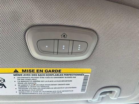 Used 2021 Chrysler Pacifica Limited AWD/4WD image 24
