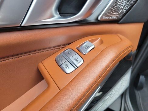 Used 2024 BMW ALPINA XB7 AWD/4WD image 38