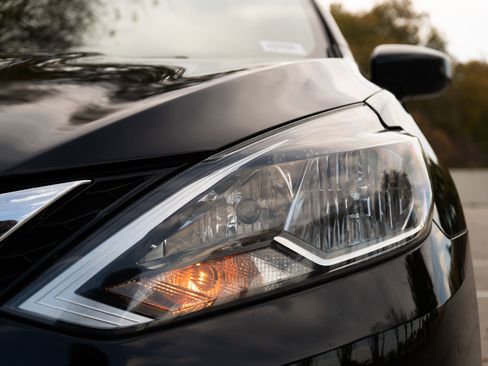 Used 2019 Nissan Sentra S image 11