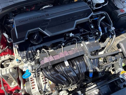 Certified 2025 Hyundai Elantra Sport FWD image 39