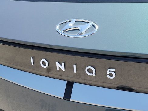 Used 2024 Hyundai Ioniq 5 SEL image 27