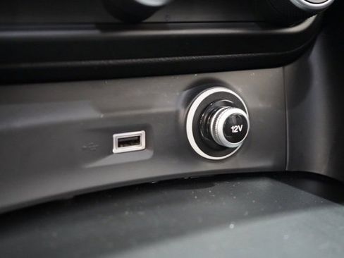 Used 2018 Alfa Romeo Stelvio AWD image 27