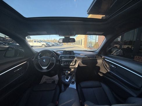 Used 2018 BMW 330i xDrive Sedan w/ Convenience Package image 13