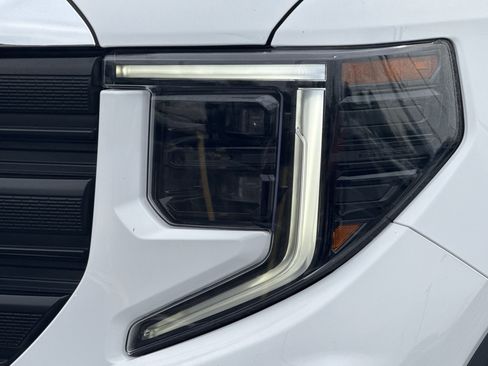Used 2023 GMC Sierra 1500 Pro w/ Pro Value Package RWD image 5