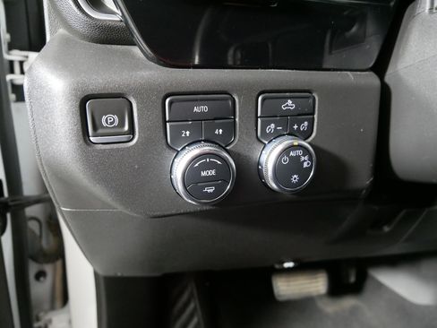 Used 2022 GMC Sierra 1500 SLE AWD/4WD image 26