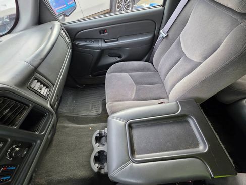 Used 2005 GMC Sierra 1500 SLE w/ Off-Road Package image 16