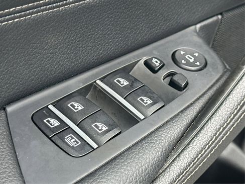 Used 2019 BMW 540i w/ Executive Package image 35