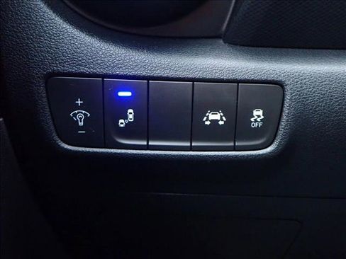 Used 2021 Hyundai Kona SEL Plus image 24